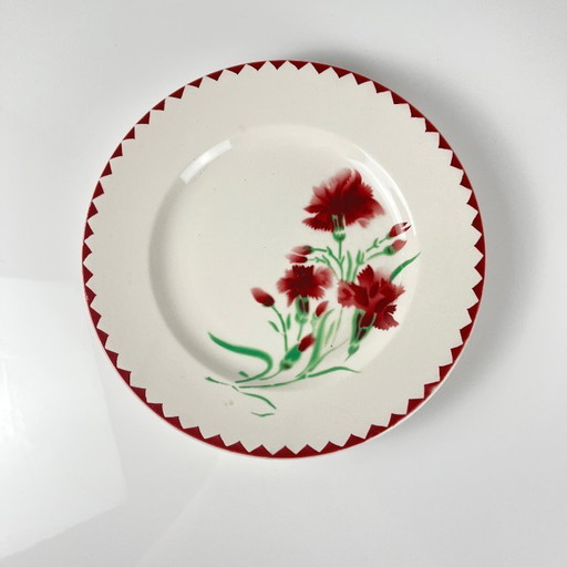 Round "Oeillet" Dish Sarreguemines, 1920-50