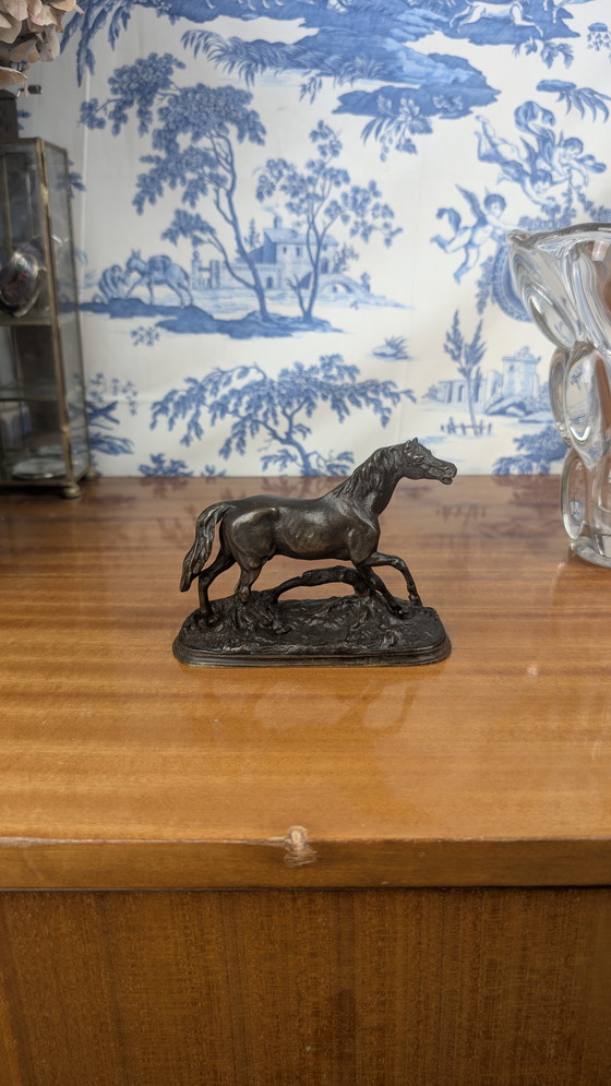 Image 1 of Jules Moigniez (1835-1894) Cheval en Bronze courant à la souche épreuve signé sur la terrasse XIXème