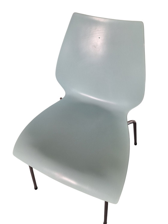 Image 1 of 4x Kartell Maui chairs by Vico Magistretti