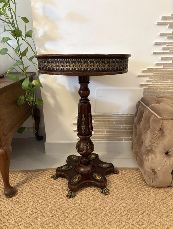 Antique Round Pedestal Side Table with Marquetry & Gilt Bronze Details – Tavolini, Ceramic (photo 2 of 15)
