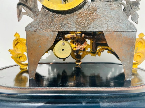 Image 1 of Reloj antiguo bajo cúpula * siglo XIX *