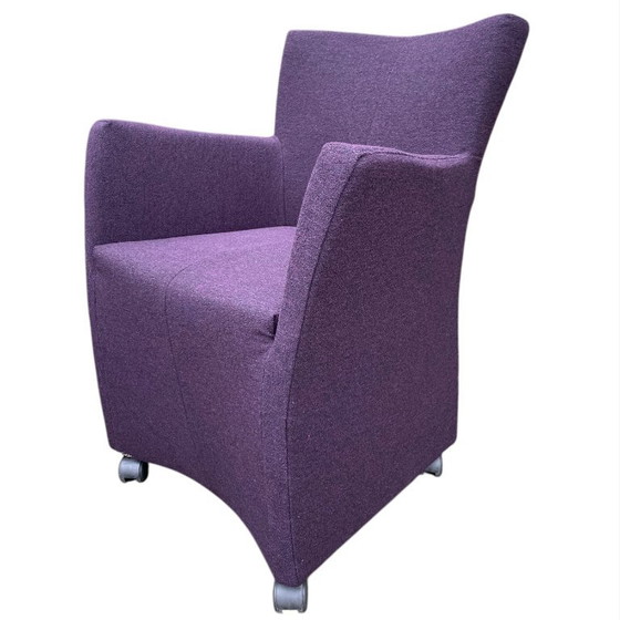 Set of four purple chairs on wheels, Montis, Dining chairs, Textile, Modern (photo 4 of 10)