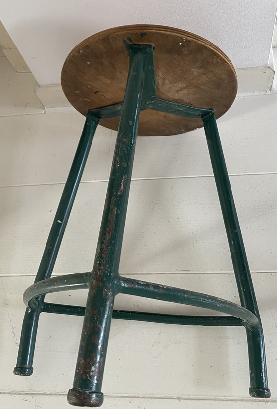 Image 1 of Vintage industrial stool or school stool, probably Ahrend de Cirkel