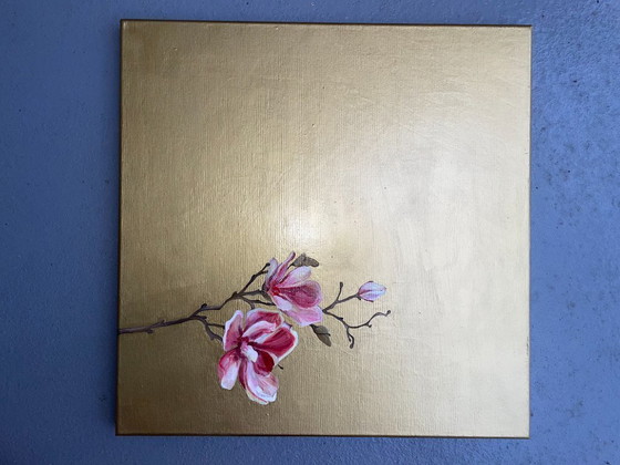 Image 1 of Magnolia om gold