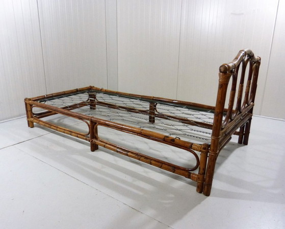 Image 1 of Divano letto in rattan, anni '70