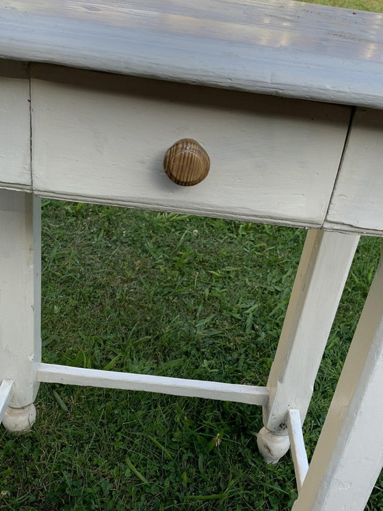 Small Hungarian White Side Table, 1920s (photo 7 of 7)