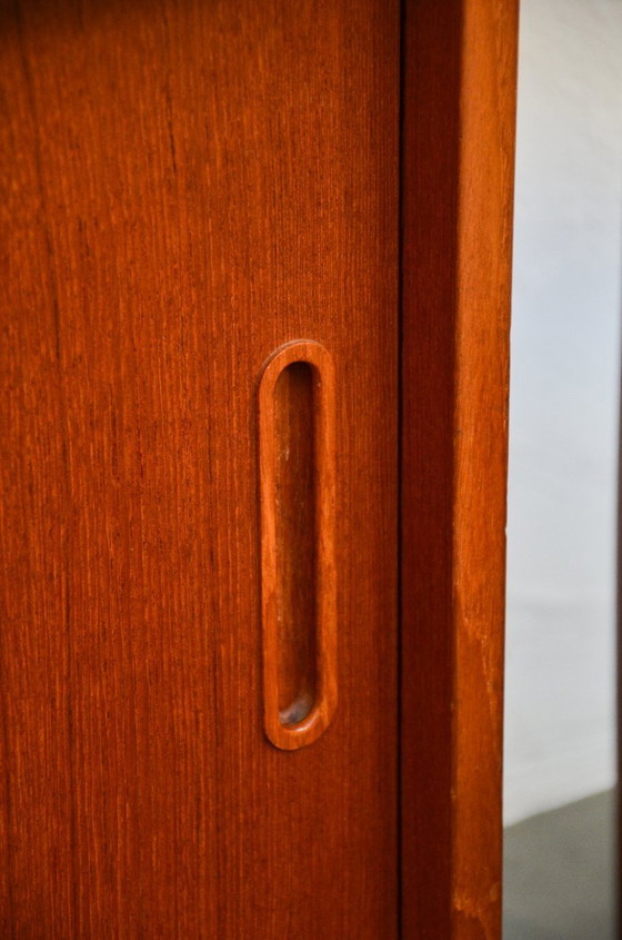 Image 1 of Credenza alta vintage in teak, mobile da terra Hundevad in stile danese di metà secolo