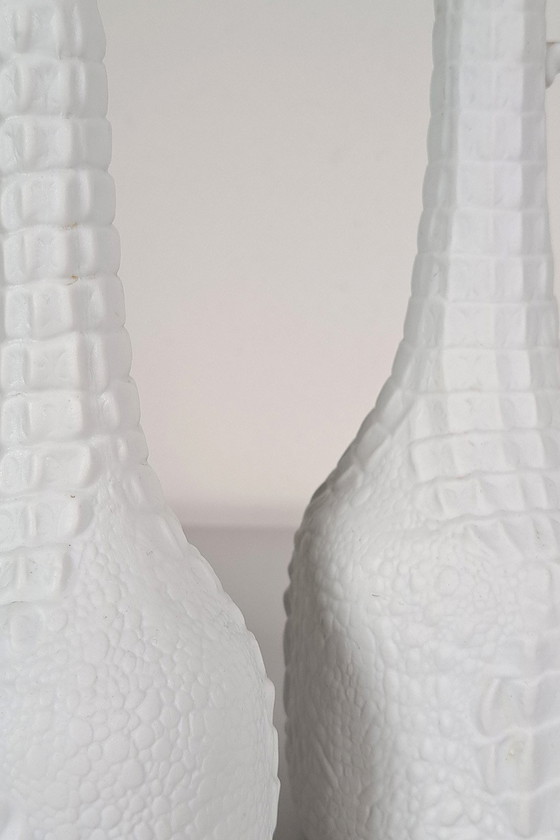 Image 1 of Paire de vases en porcelaine biscuit