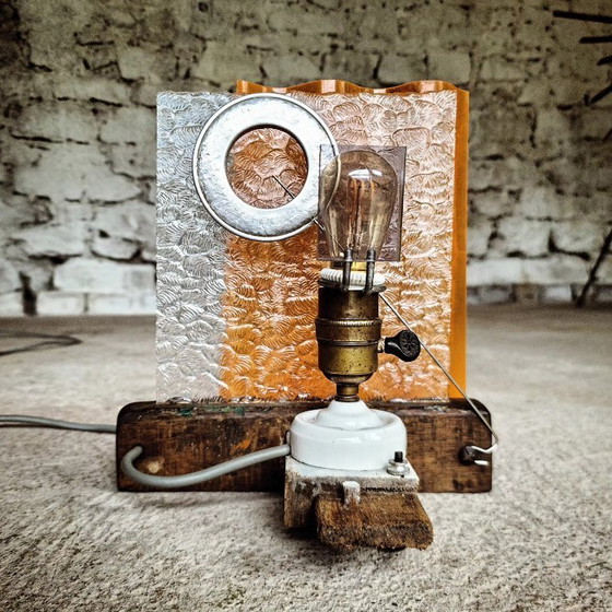 Image 1 of Lampada di upcycling - zoccolo in porcellana e legno antico