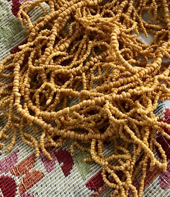 Image 1 of Koraalkleurige kralenketting