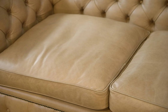 Beige leather Chesterfield sofa handmade in England. – 3-5 seaters (photo 10 of 15)