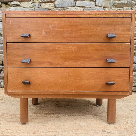Cassettiera vintage con maniglie in pelle – Anni '50/'60 – Cassettiere, Legno (photo 2 of 25)