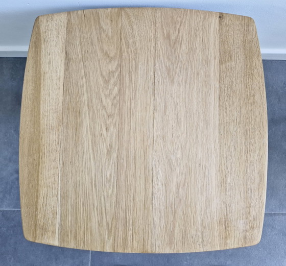 Image 1 of Bijzettafel mat zwart metaal met eiken fineer blad