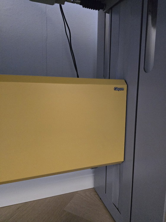 Gispen height-adjustable Desk – Mdf, Aluminium (photo 5 of 5)