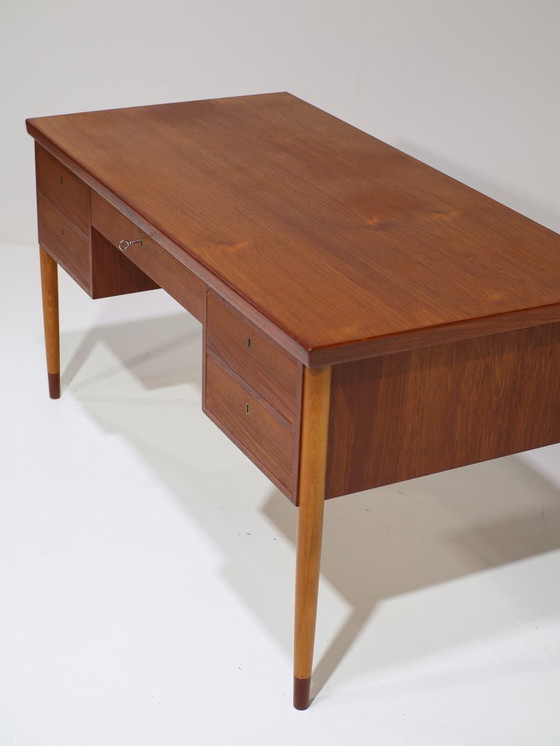 Image 1 of Vrijstaand bureau Deens teak vintage 1960s