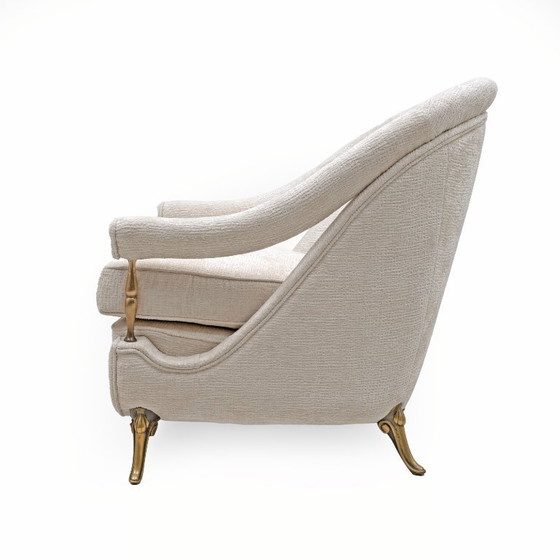 Image 1 of Par de sillones franceses de mediados de siglo, estilo art déco con detalles de latón, década de 1950.