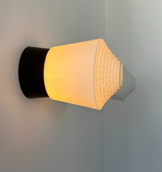 Image 1 of Coppia di applique opaline d'epoca, Paesi Bassi 1960