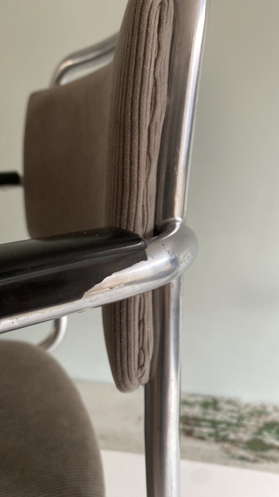 Image 1 of vier Gispen eetkamerstoelen 102 en 101