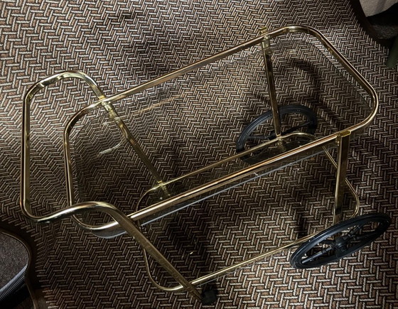 Image 1 of Chariot de service vintage du milieu du siècle avec verre fumé