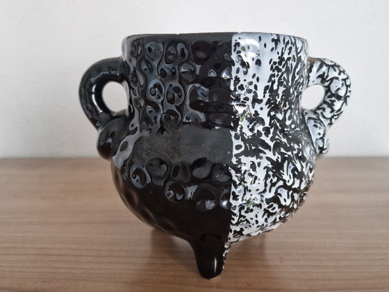 Image 1 of Schwarz-weiße Tripod-Vase