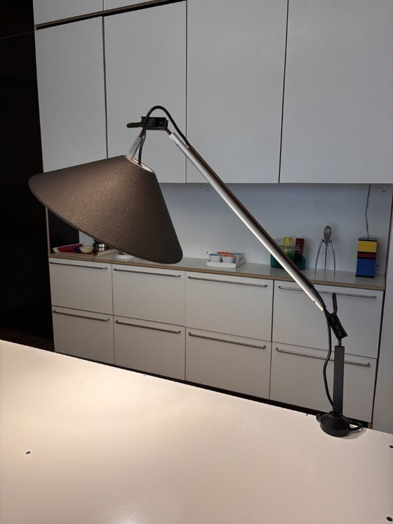 Image 1 of Lampada Aggregato con morsetto Enzo Mari e Giancarlo Fassina per Artemide 1974 Metallo plastica grigia Vintage