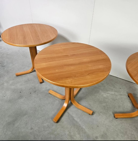 Image 1 of 8 mesas redondas de comedor (para catering)