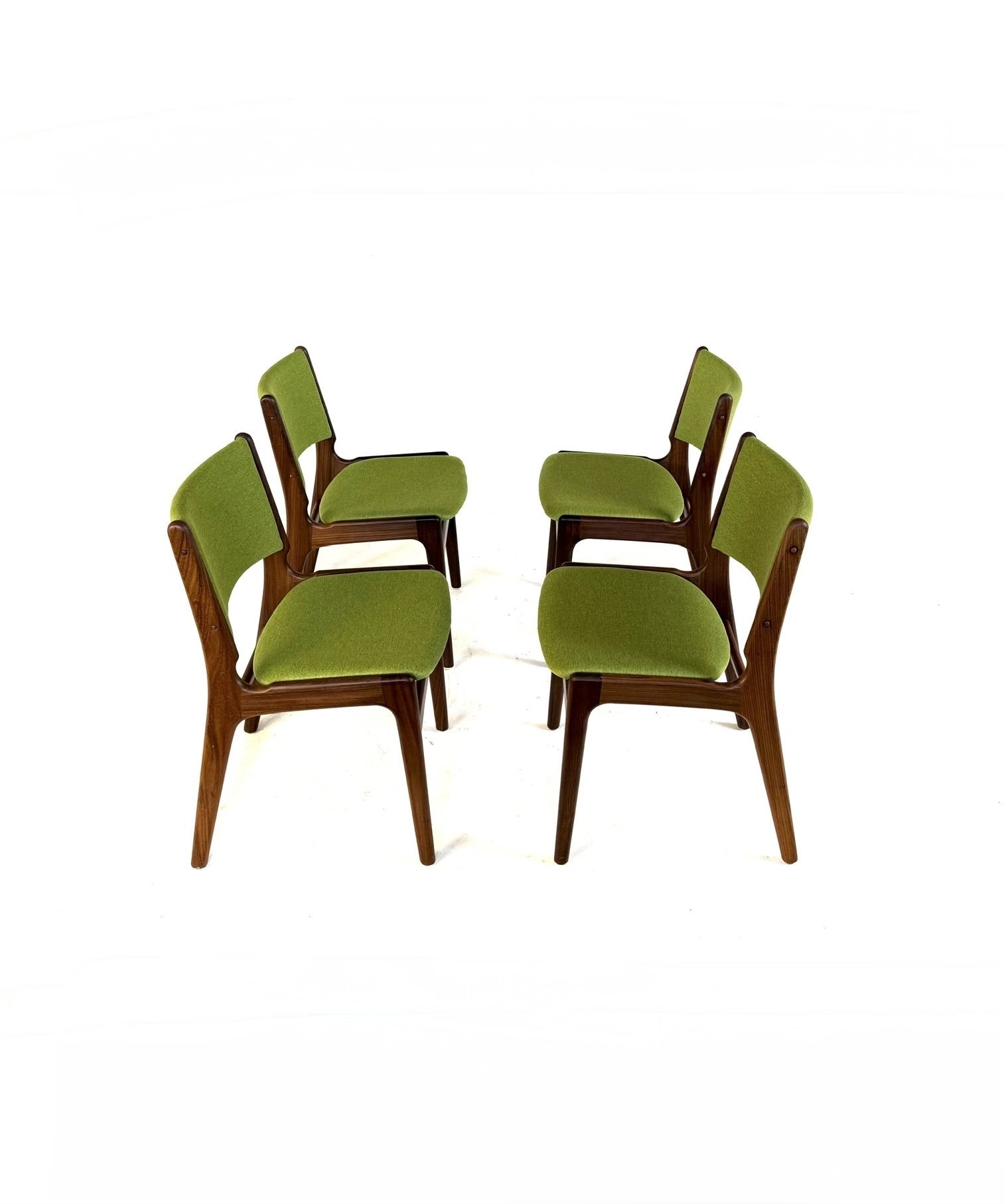 4x restored dining room chair model 89, Erik Buch '60 | €1,665