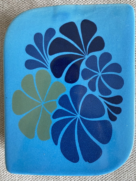 Image 1 of Caja con tapa de cerámica del perfume Tosca años 60 y 70.