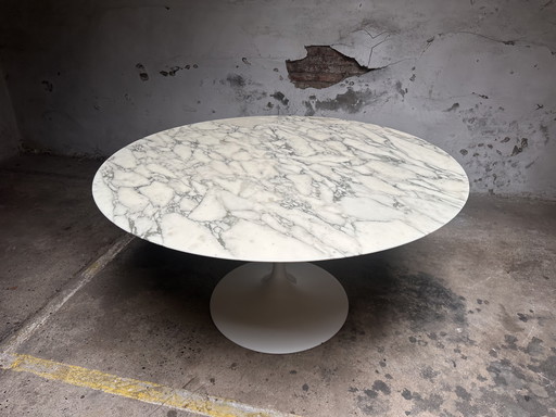 Iconic Design Dining Table – Eero Saarinen for Knoll – Marble – Round 137 cm
