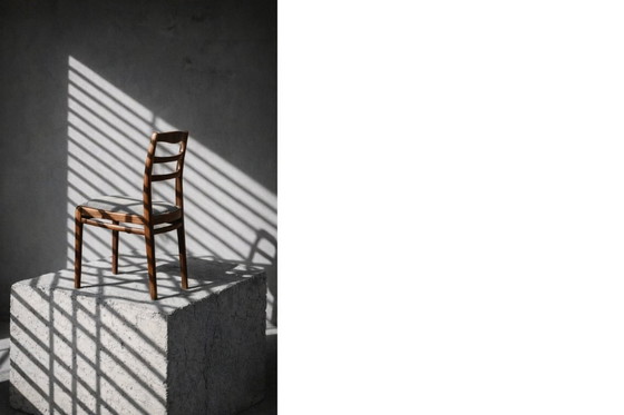 Image 1 of Elegante dänische Mid-Century-Stühle aus Teakholz und grauem Stoff, 1960er Jahre, 4er-Set