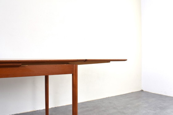 Image 1 of Table de salle à manger extensible en teck danois, style milieu du XXe siècle, années 1960.