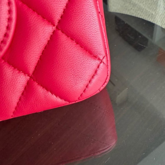 Image 1 of Chanel Classic Flap Small - 23 cm gewatteerd lamsleer rood goudkleurige hardware Serie 25