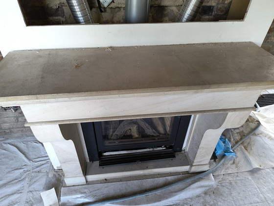 Image 1 of Caminetto a gas Dru con cornice in marmo