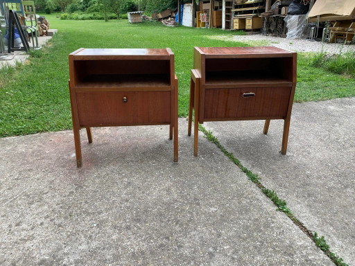 Mid-Century Nachttische von Varia, 1950er Jahre, 2er Set