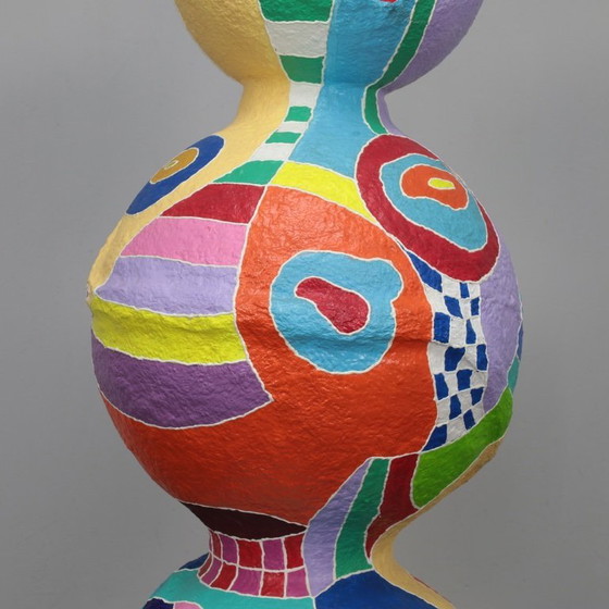 Image 1 of Sculpture contemporaine vibrante en papier mâché