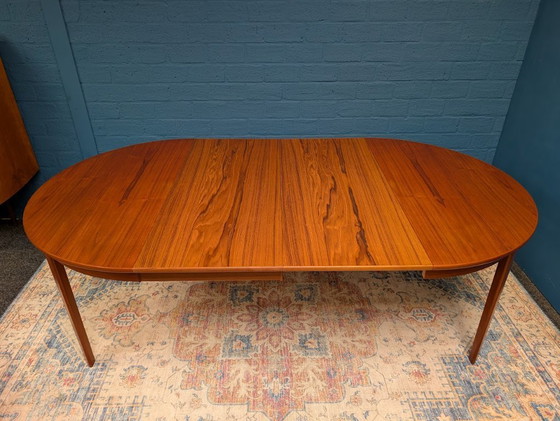 Image 1 of Vintage round dining table, produced by Dyrlund, 1970s