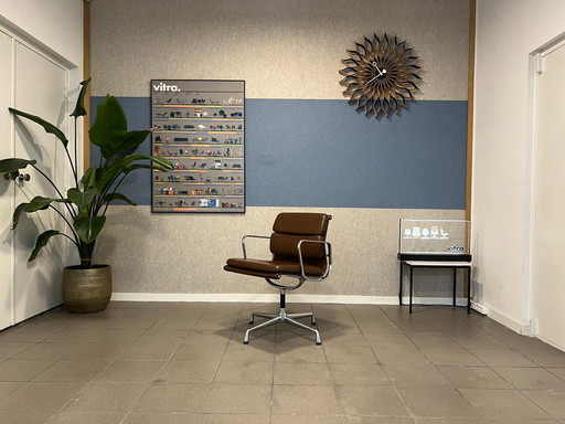Vitra | Eames | EA208 | Light brown leather | 1x
