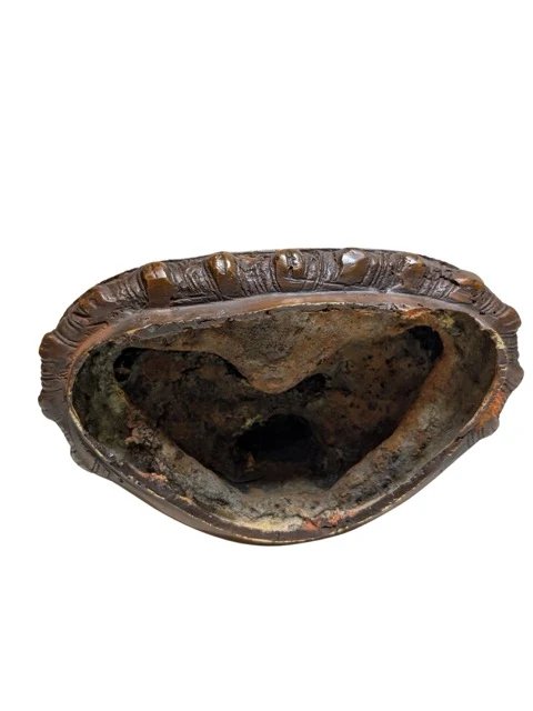 Buda himalayo de bronce en pose de meditación con patra – Siglo XVII – Esculturas, Bronze (photo 9 of 9)