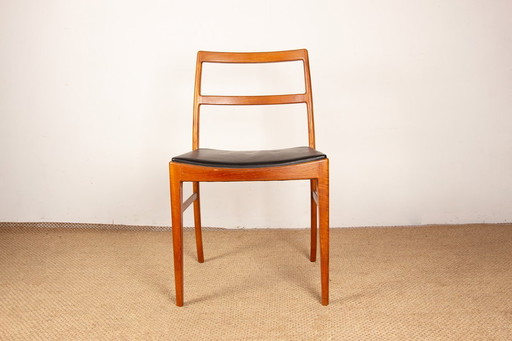Set of 4 Danish teak and leather chairs, model 430, by Arne Vodder for Sibast, 1960.