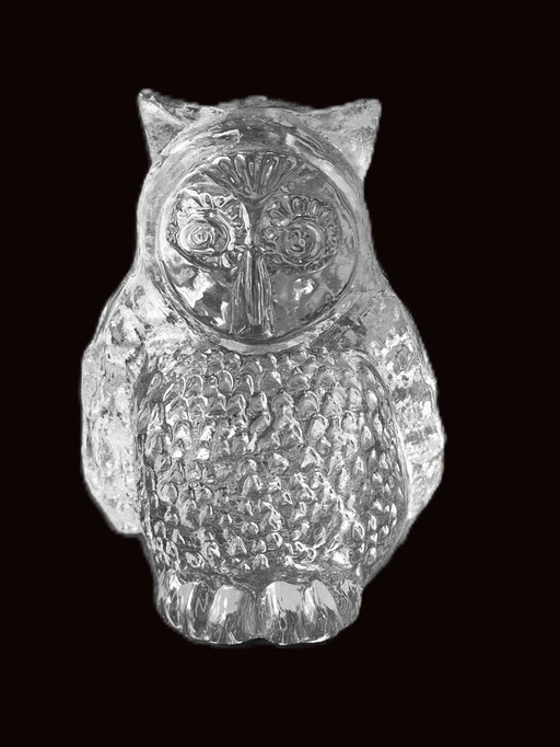 Pukeberg - Búho gigante de Stig A. Kärrstrand