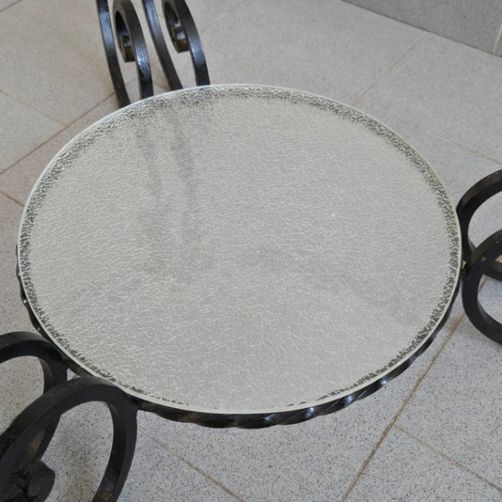 Image 1 of Vintage bijzettafel/salontafel uit de jaren 50, zwart metaal en mat glas.