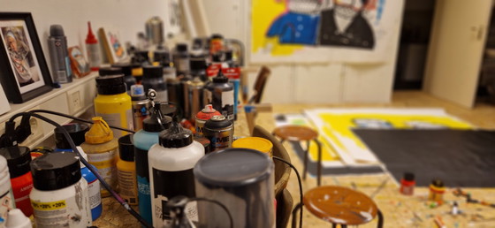 Image 1 of Peinture tendue Hamelink : joie connectée