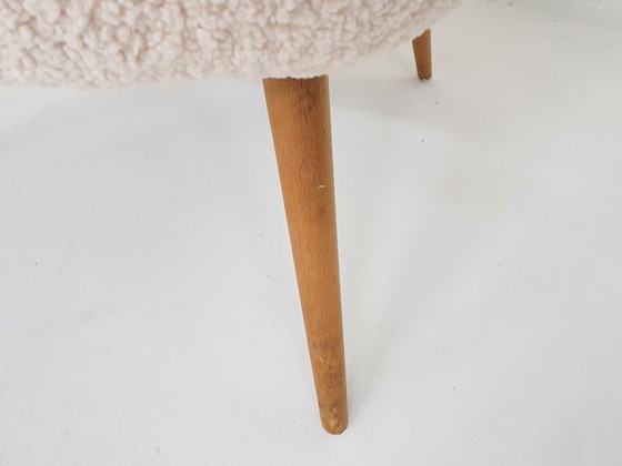 Fauteuil lounge scandinave moderne en bouclette, Danemark, années 1960 – Textile, Wood (photo 5 of 7)