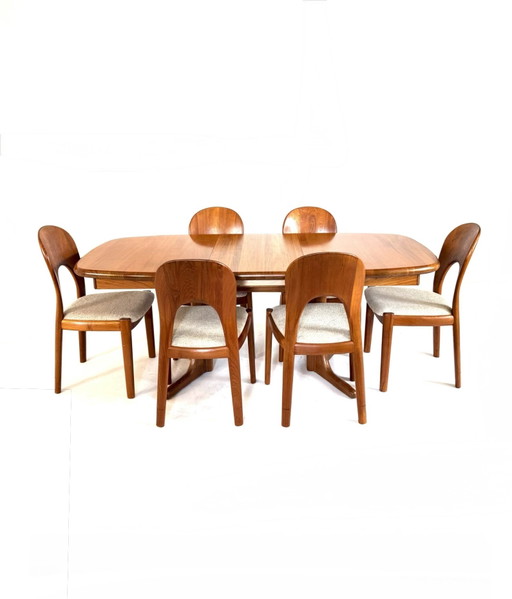 Vintage XXL extendable Danish dining table, Dyrlund '70