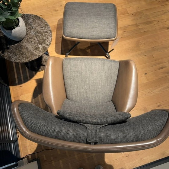 Image 1 of Eyye Puuro fauteuil met poef