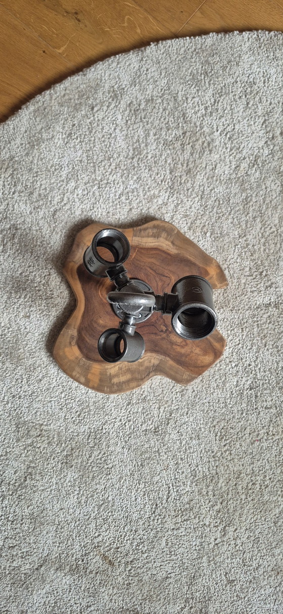 Portabottiglie - Design industriale - Ghisa malleabile su base in legno di teak – Metal, Wood (photo 3 of 5)