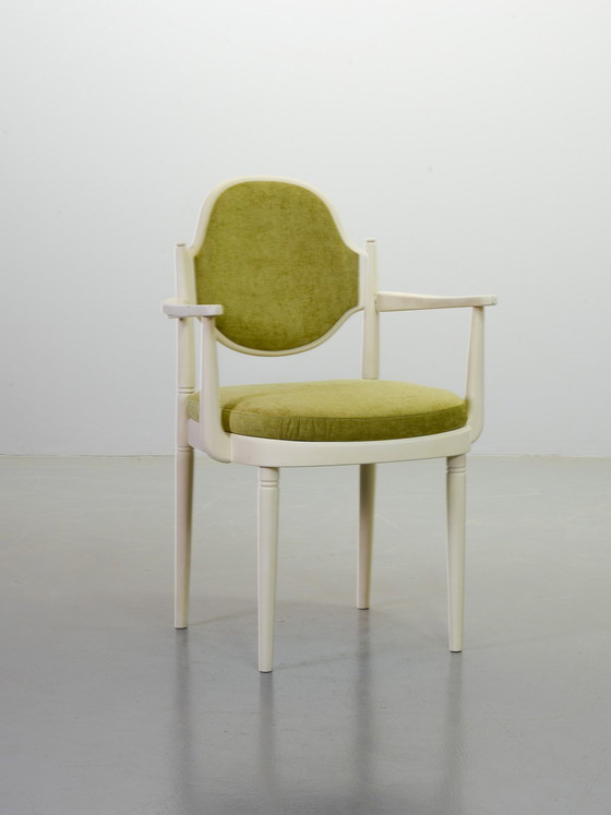 Image 1 of 2 klassieke crèmekleurige Thonet-stoelen model 644 PV met amandelgroene fluwelen bekleding van Hanno von Gustedt, jaren 60