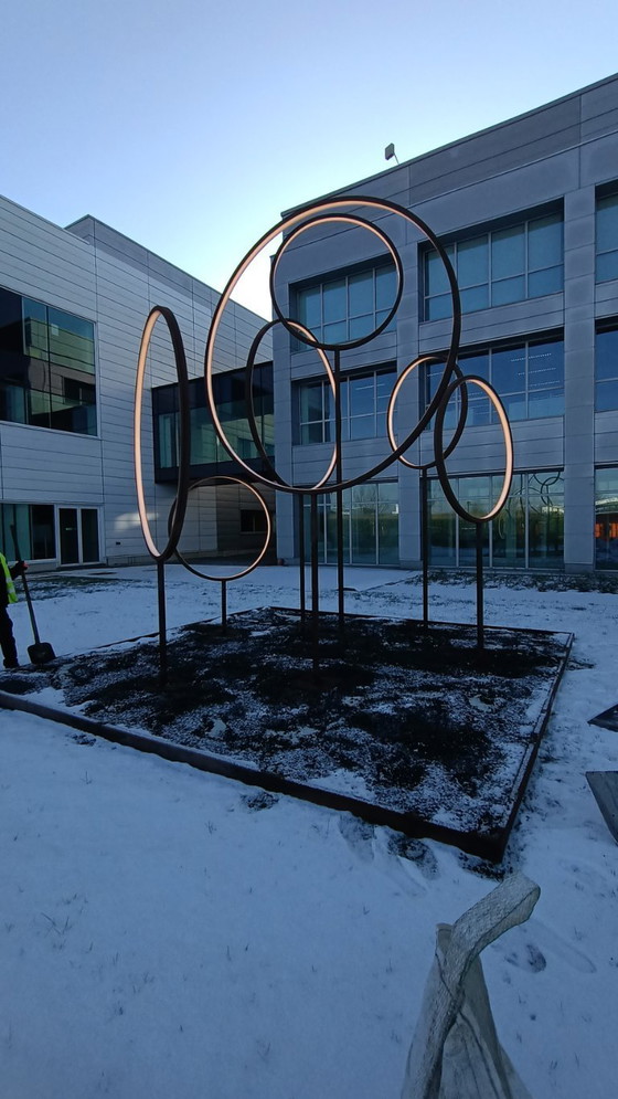 Image 1 of Escultura de luz - 3,20 m de altura