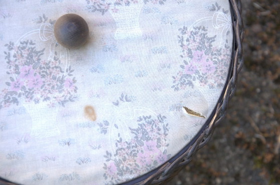 Vintage 1970s seamstress's work table, 43x30cm – Decorative Objects, Textile, Wood (photo 5 of 10)