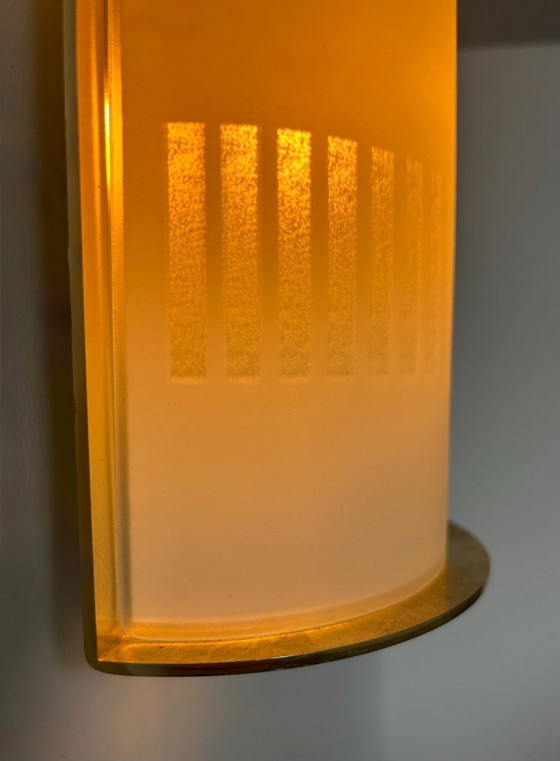 Image 1 of Coppia di appliques in ottone e vetro sabbiato, Francia 1970